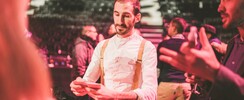 Romain Maillard - Magicien close Up Mentaliste Expert Aux Cartes